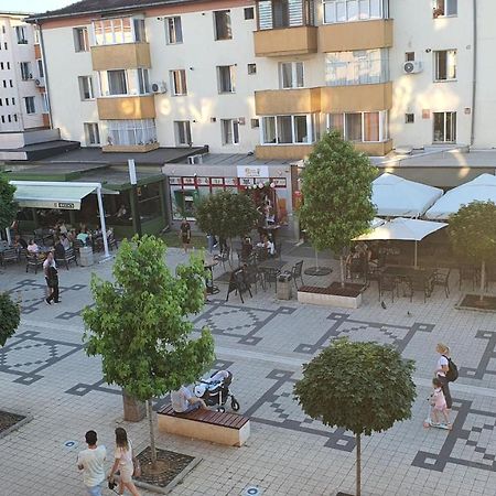 Fim Apartament Apartment Hunedoara Bagian luar foto